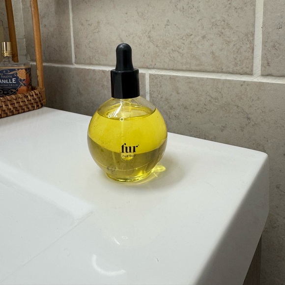 Fur Oil - Picture 5 of 5